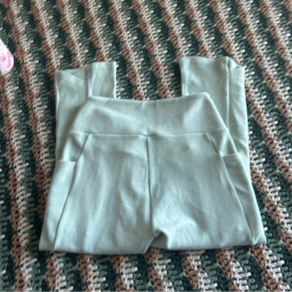 Gymshark size small knitted leggings cross waistline - Picture 8 of 9